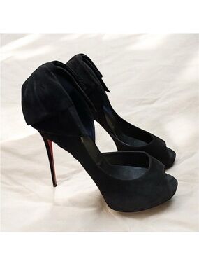 Christian Louboutin Rabakate Alta 120
mm suede bow heels RETAIL 995